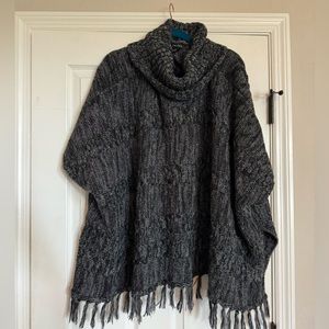Women’s German Made FRAAS Two-Tone Turtleneck Cable Knit Poncho Black & Grey